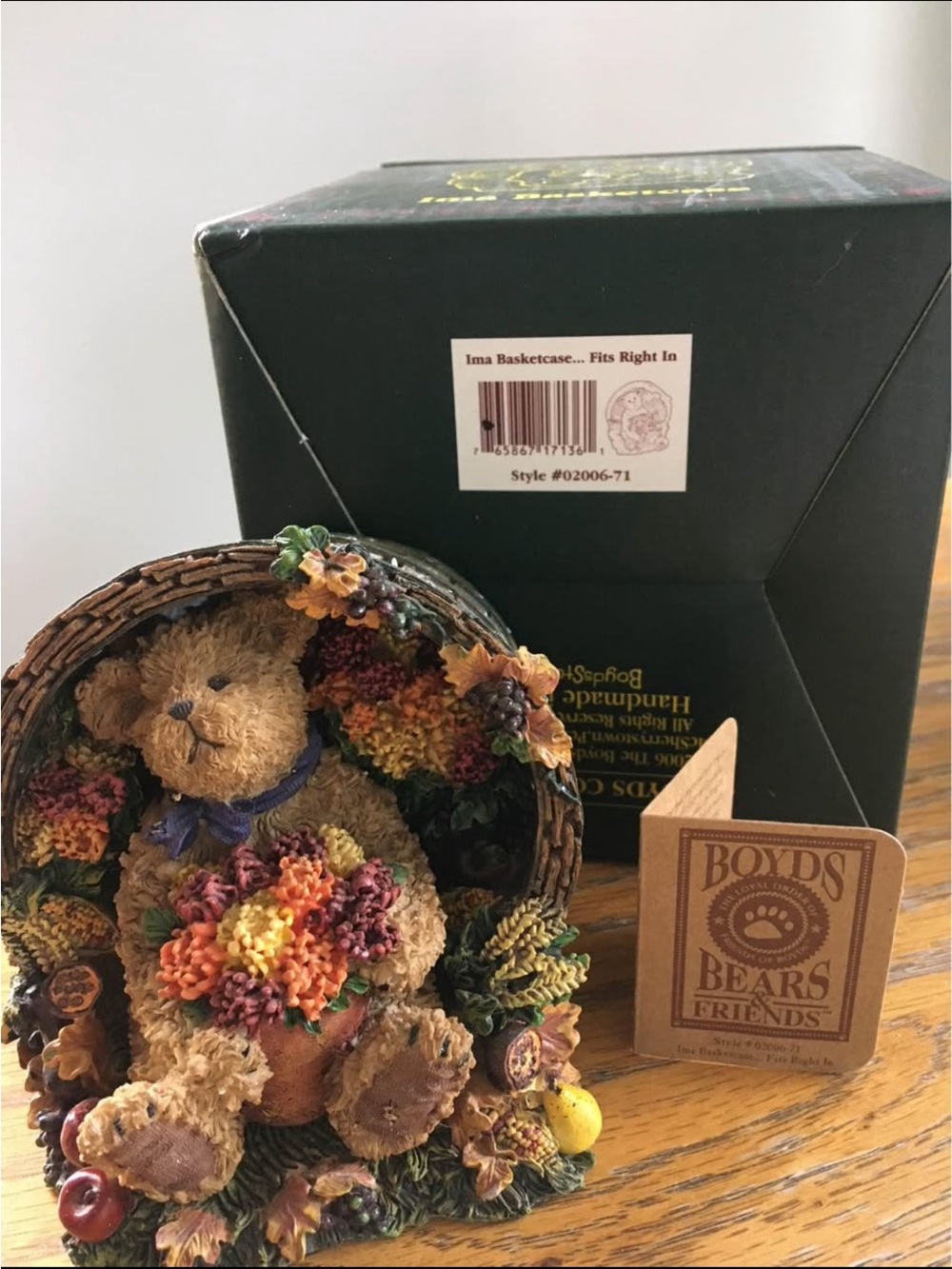Boyd's Bears - Ima Basketcase...
Fits right in